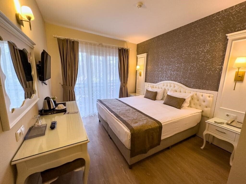 Отель Sarnic Premier Hotel 4*