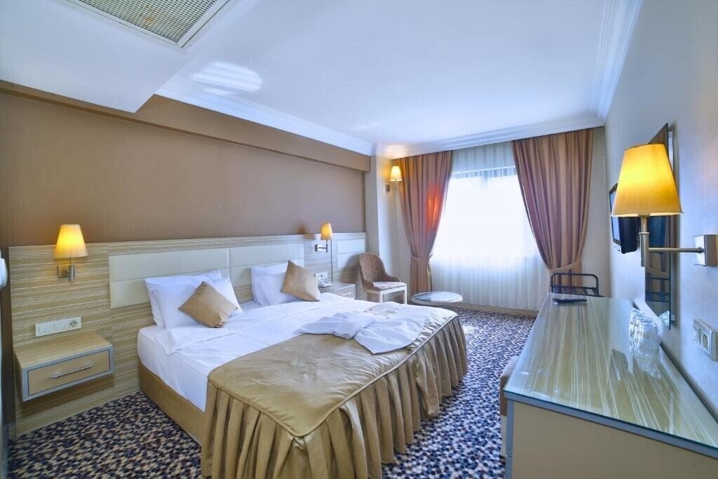 Отель Grand Emin 3*