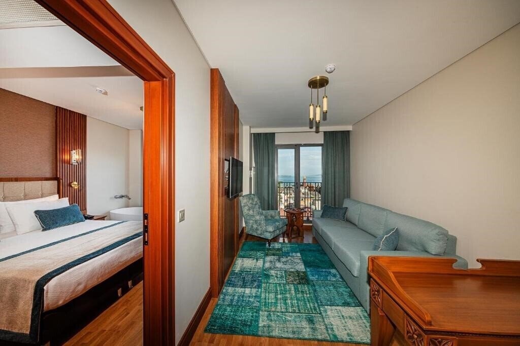 Triton Hotel (ex. Azade Hotel, Best Western Obelisk) 4* суреті