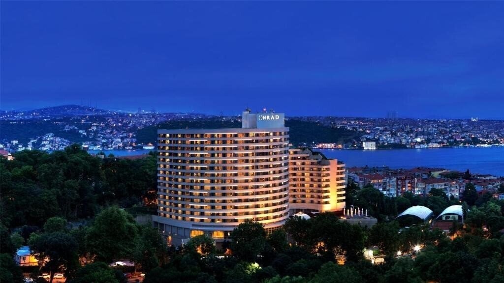Отель Conrad Istanbul Bosphorus 5*