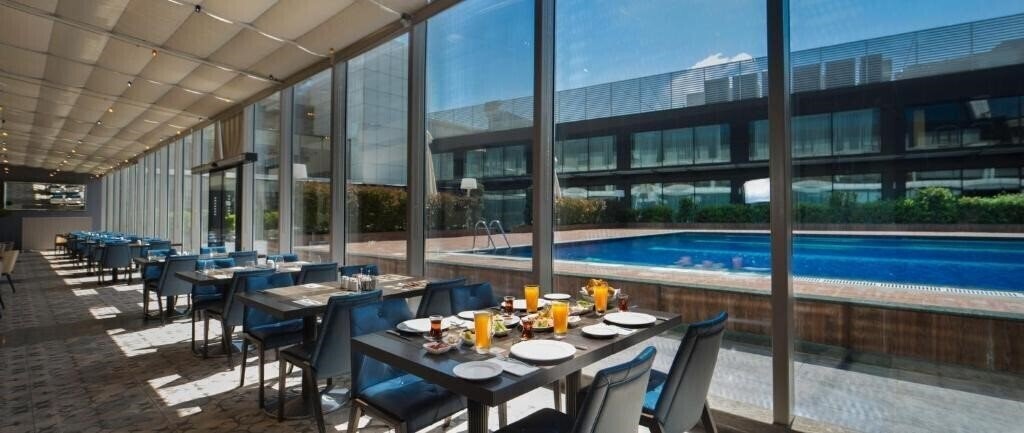 Картинка Titanic Business Hotel Europe 5*