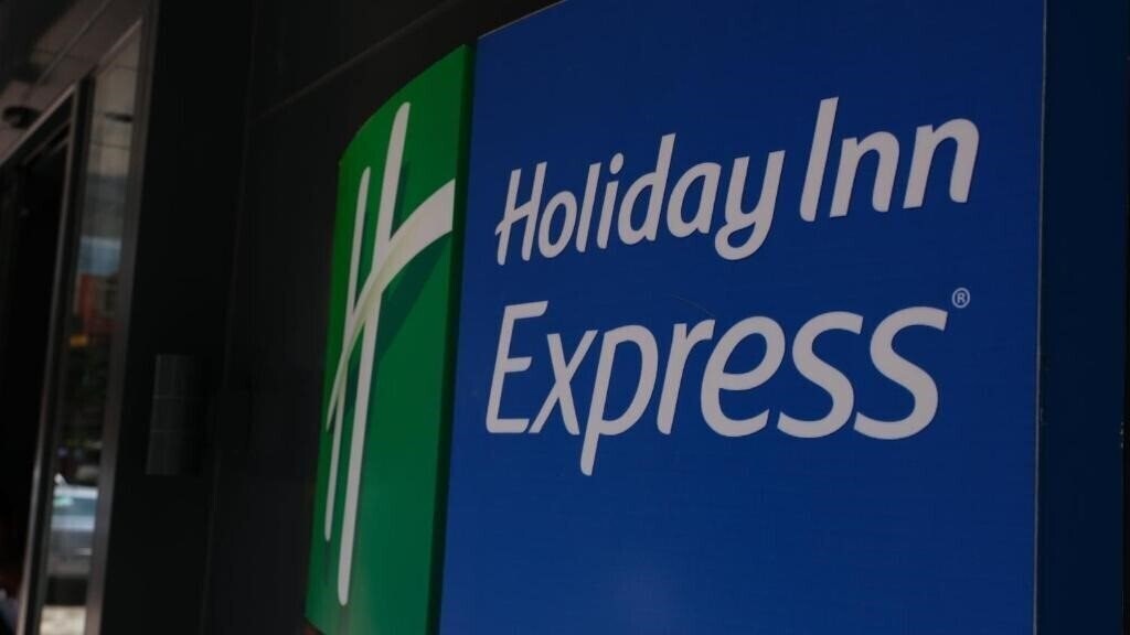 Holiday Inn Express Istanbul Atakoy Metro by IHG 3* қонақ үйі