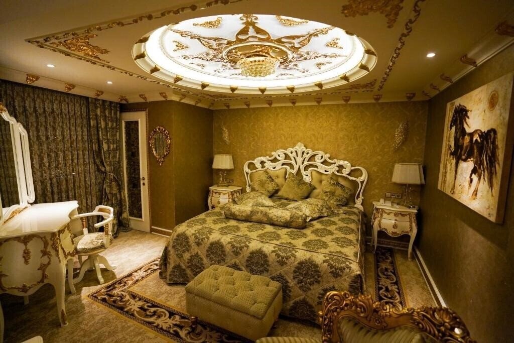 Отель Hotel Buyuk Hamit 4*