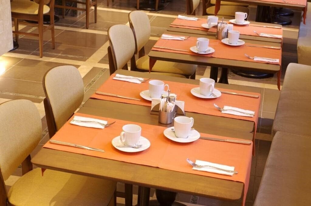 Peyk Hotel 1* суреті