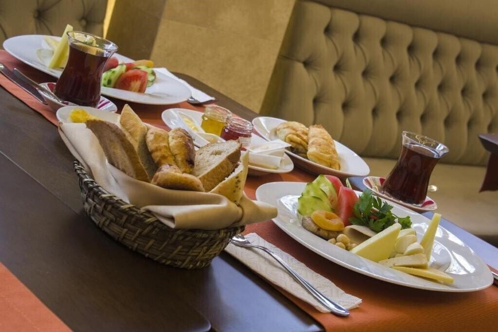 Peyk Hotel 1* суреті