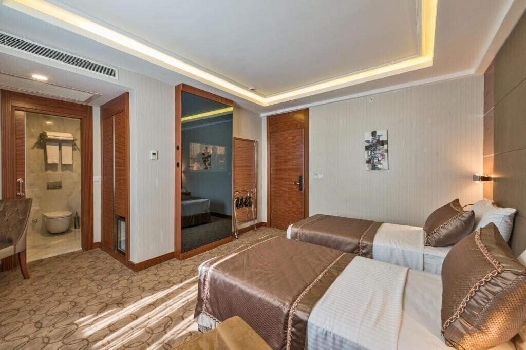 Фотография Glorious Hotel Istanbul 4*