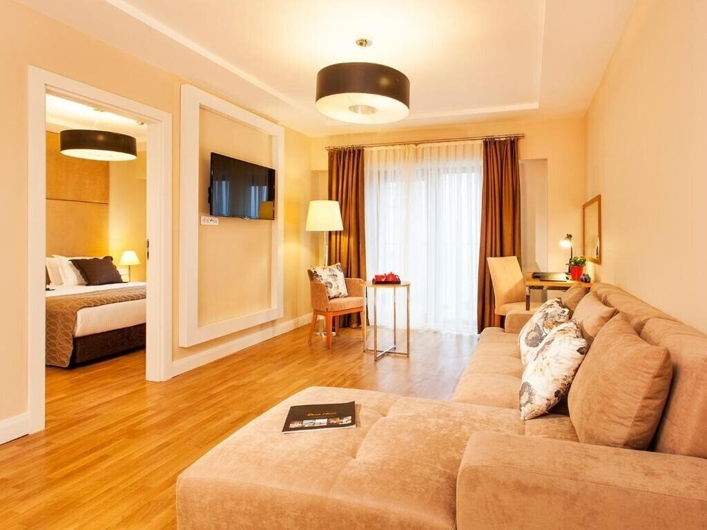 Фото Nidya Hotel Esenyurt 4*