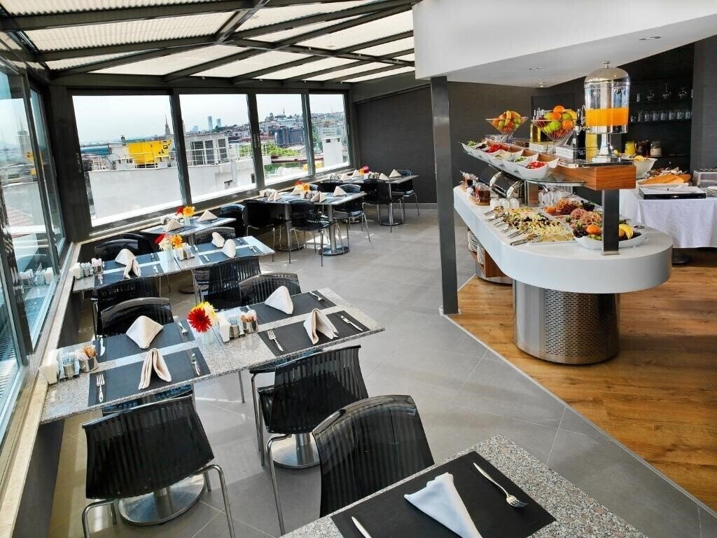 Misa Hotel 3* фотосуреті