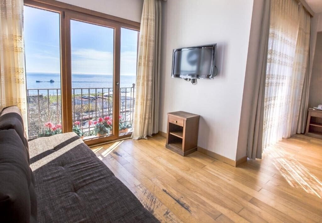 Bucoleon by Cheers (ex. Bucoleon Palace, Bucoleon Hostel) 3* суреті