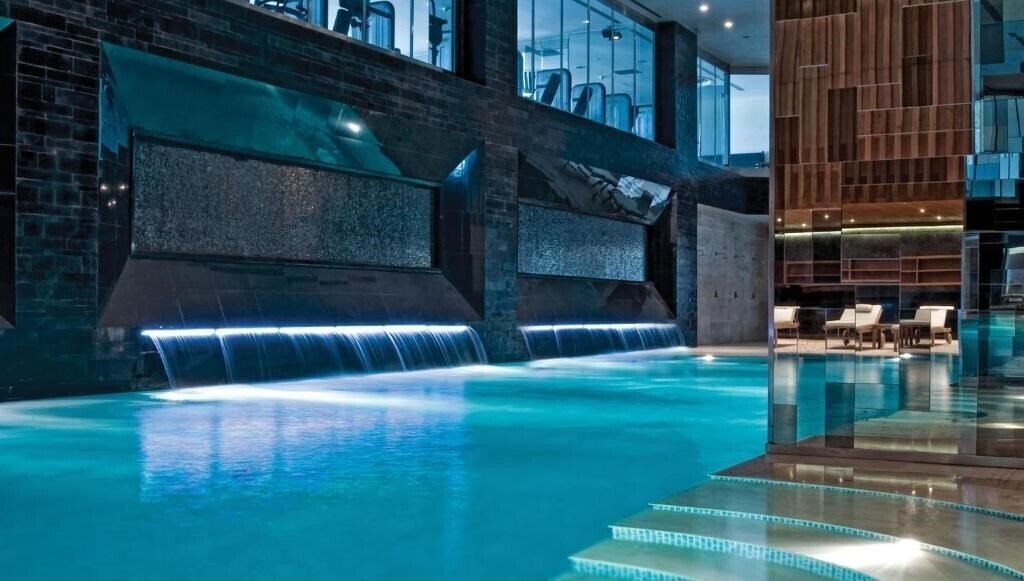 Crowne Plaza Istanbul Asia 5* фотосуреті