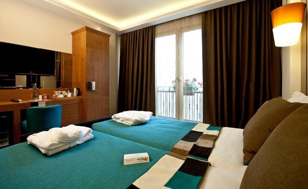 Collage Taksim Hotel 3* фотосуреті