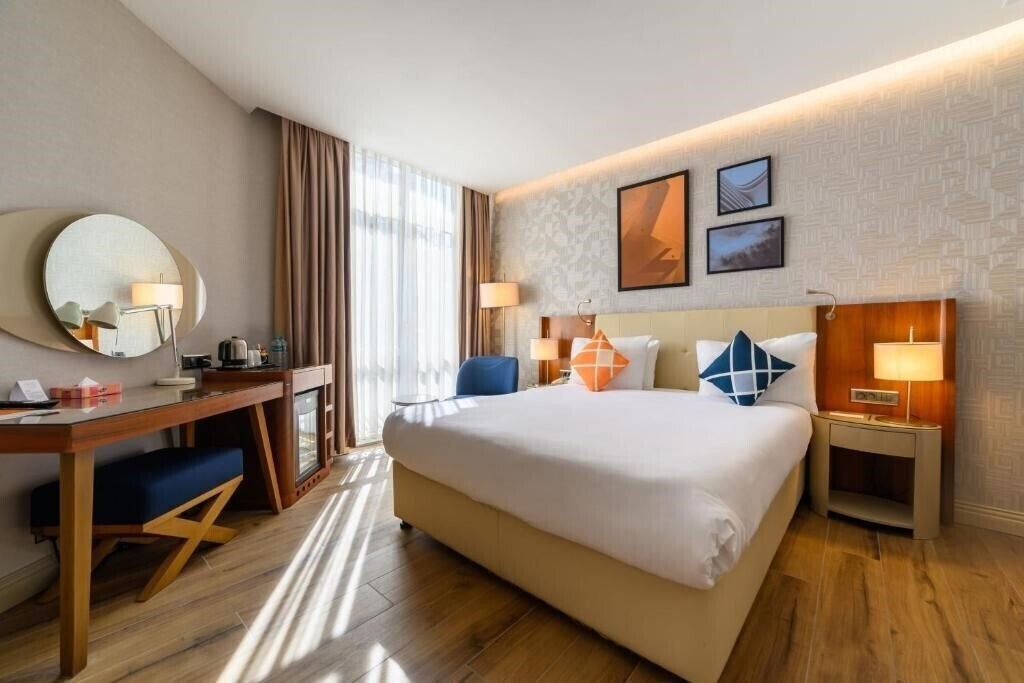 Отель Four Points Flex by Sheraton Istanbul Taksim Square (ex. Four Points Express by Sheraton Istanbul Taksim Square, Senator Taksim) 4*