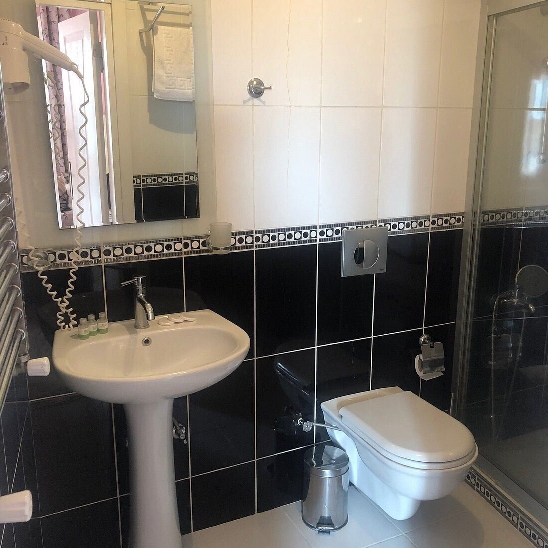 Huxley Hotel Old City 3* суреті