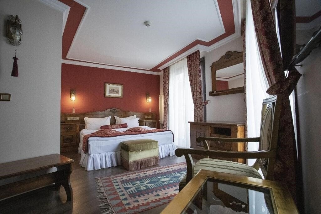 Отель Garden House Hotel 4*
