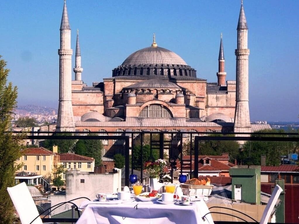 Agora Life Hotel Istanbul 4* қонақ үйі