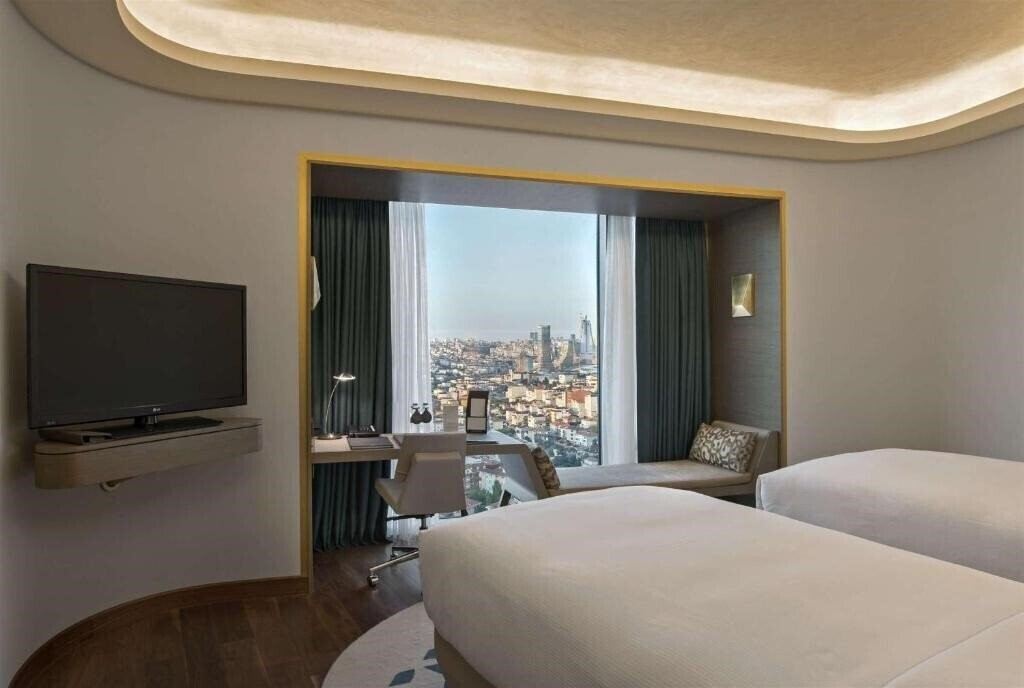 Hilton Istanbul Kozyatagi 5* суреті