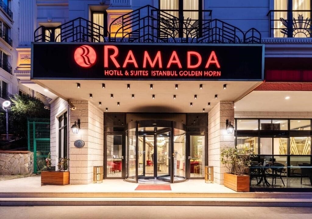 Ramada by Wyndham Istanbul Golden Horn 4* қонақ үйі