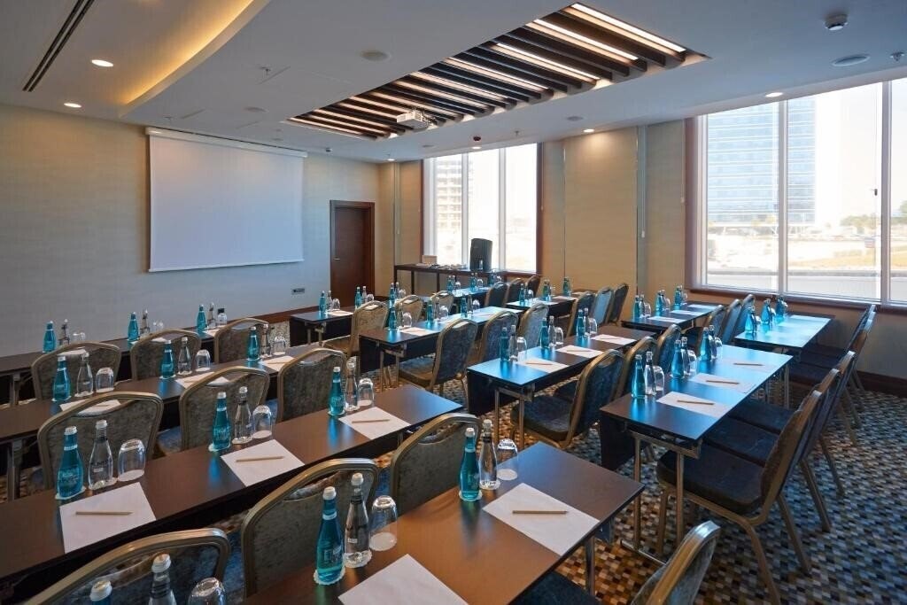 Отель Crowne Plaza Istanbul - Oryapark 4*