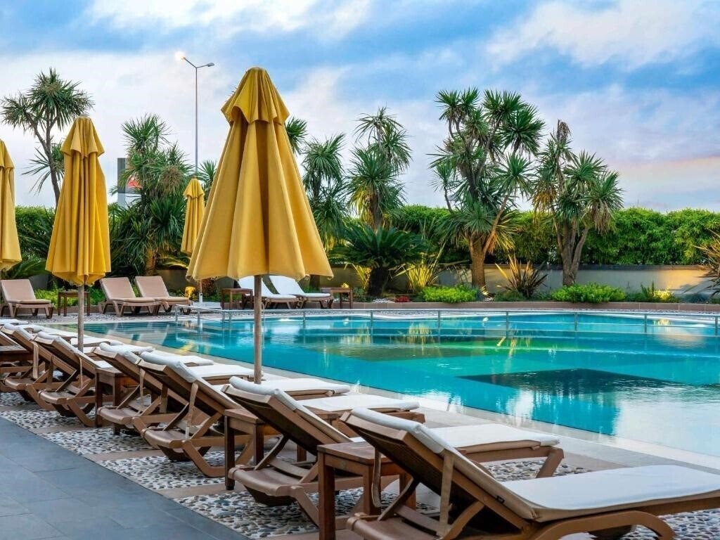 Фотография Novotel Istanbul Zeytinburnu (ex. Novotel Marmara) 4*