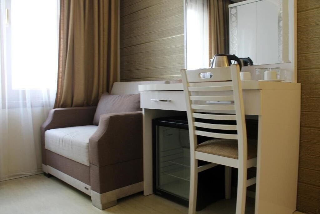 River Hotel 3* суреті