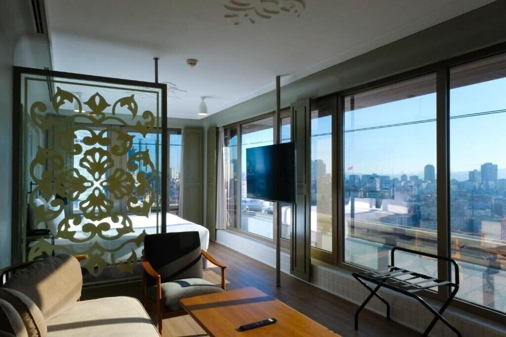 Отель The Cettia Istanbul 4*