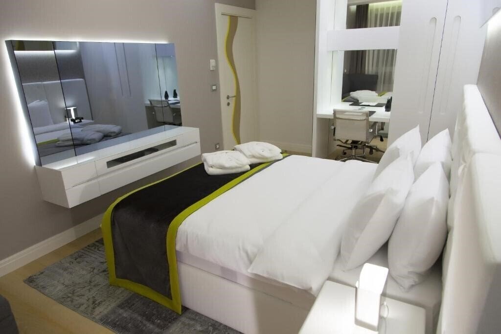 The Leos Residence 5* фотосуреті