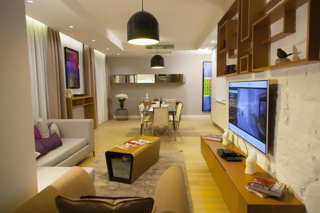 The Leos Residence 5* суреті