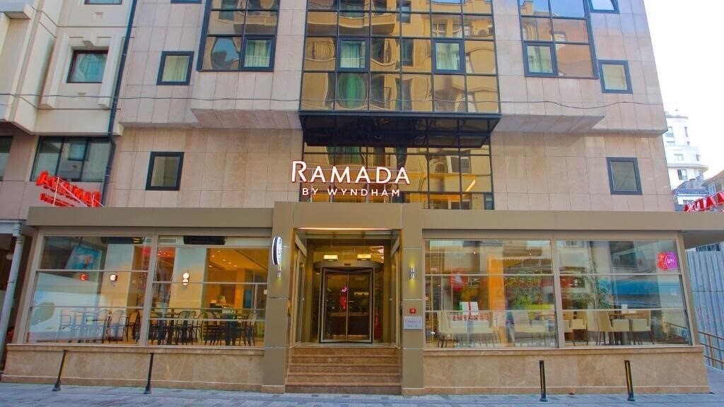 Ramada Istanbul Taksim Hotel (ex. Ex. The Madison) 4* қонақ үйі