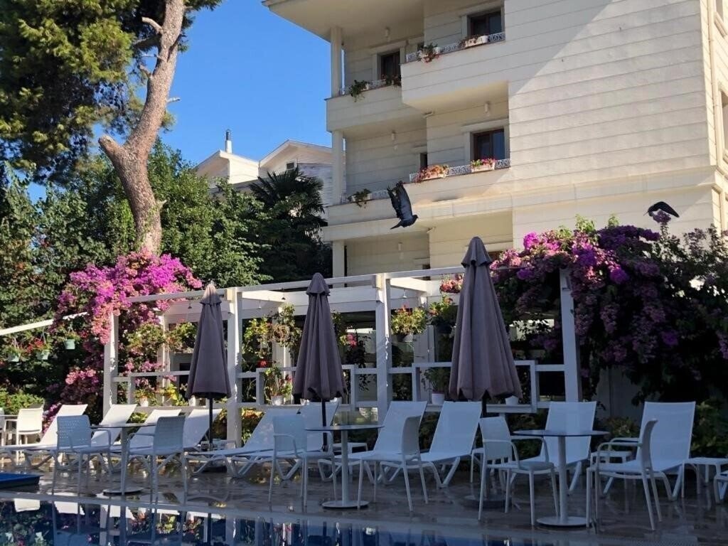 Ascot Hotel Buyukada 3* суреті