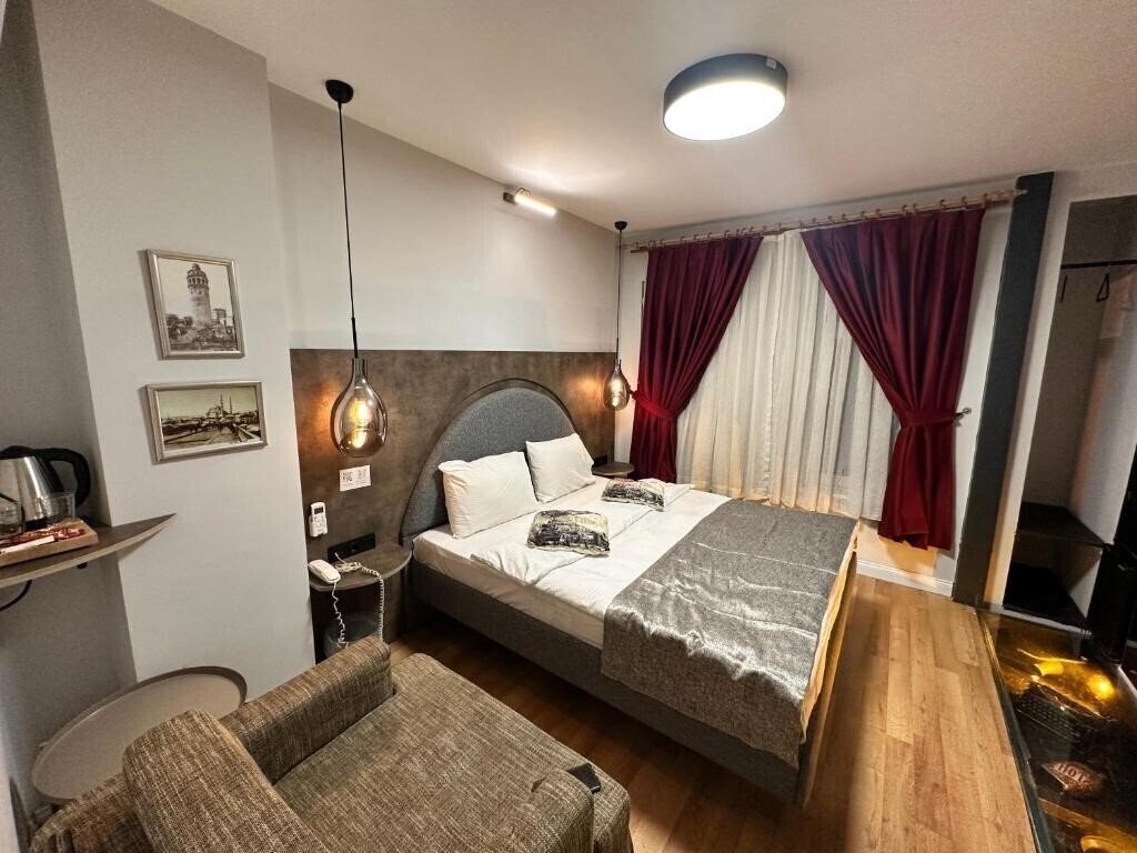 Фотография Corner Hot & Hot Budget 3*