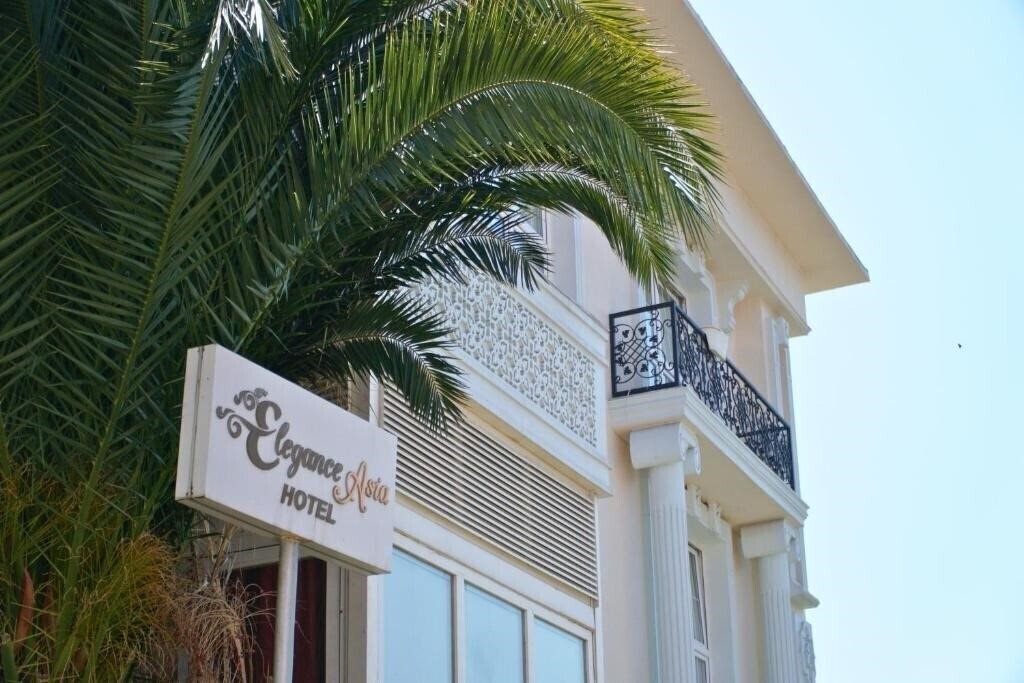 Elegance Asia Hotel 3* қонақ үйі