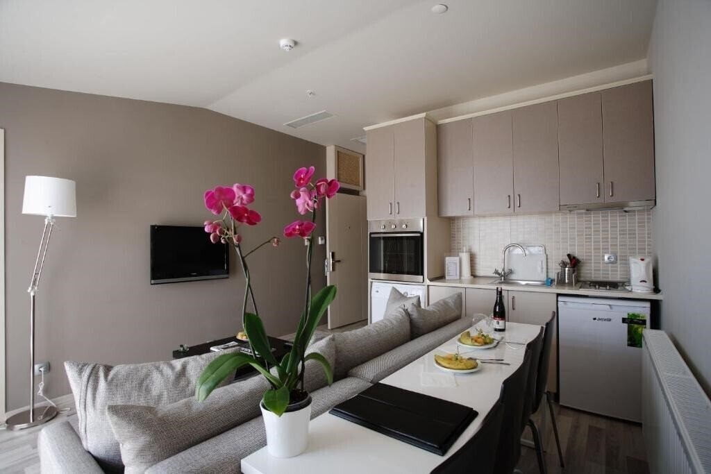 Home Stay Home Sisli 3* суреті