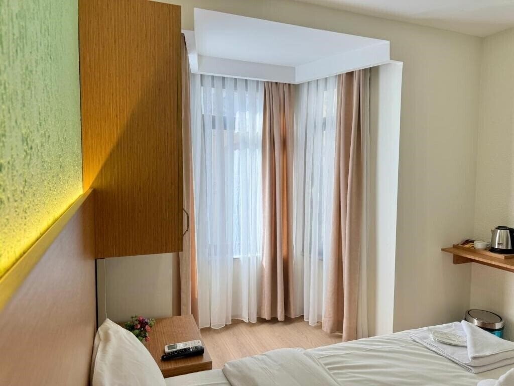Фото Hot Suites Taksim 3*