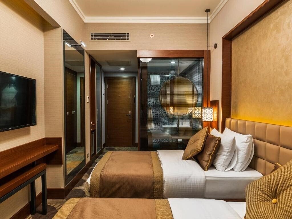 Фото Manesol Boutique Galata (ex. Manesol Galata Hotel) 4*