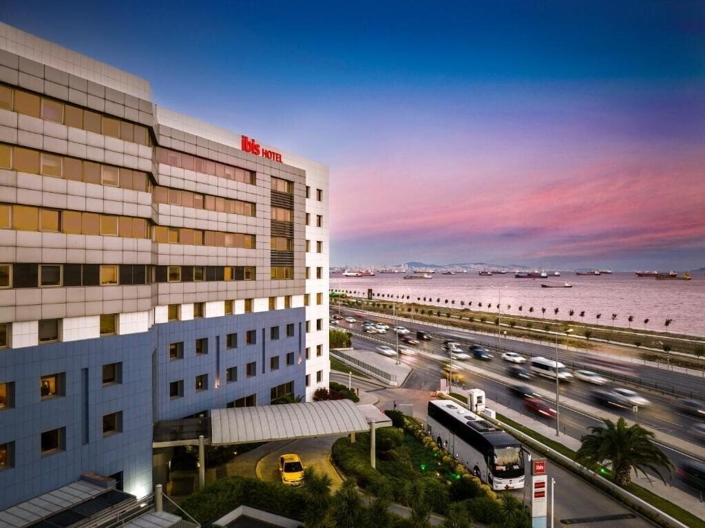 Отель Ibis 3*