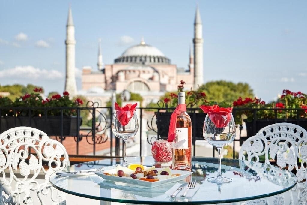 Отель Celal Sultan Hotel 4*