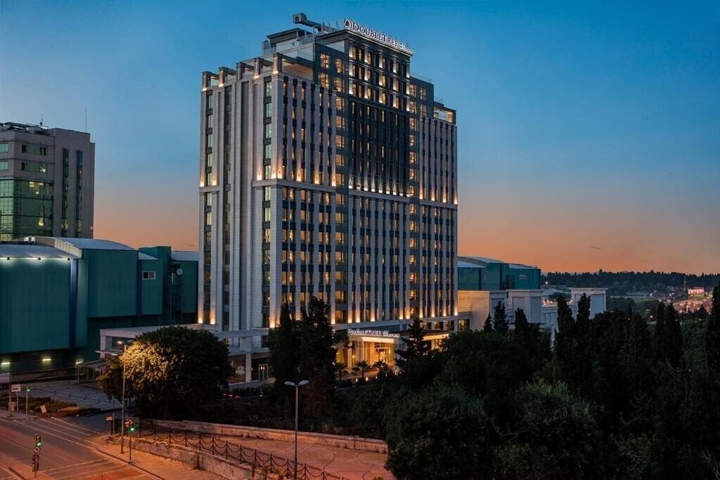Отель DoubleTree by Hilton Istanbul Topkapi 5*