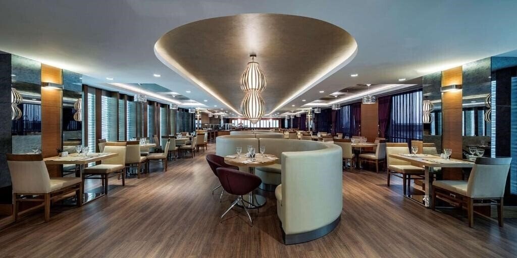 DoubleTree by Hilton Istanbul Topkapi (ex. DoubleTree by Hilton Topkapi ) 5* суреті