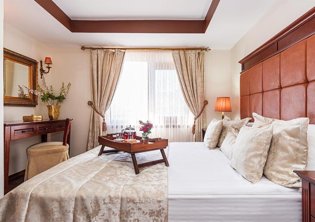 Отель Hotel 1207 Sultanahmet (ex. 1207 Hotel, Hotel 1207 Special Class Sultanahmet, Alzer Hotel, Alzer Hotel Butik) 4*