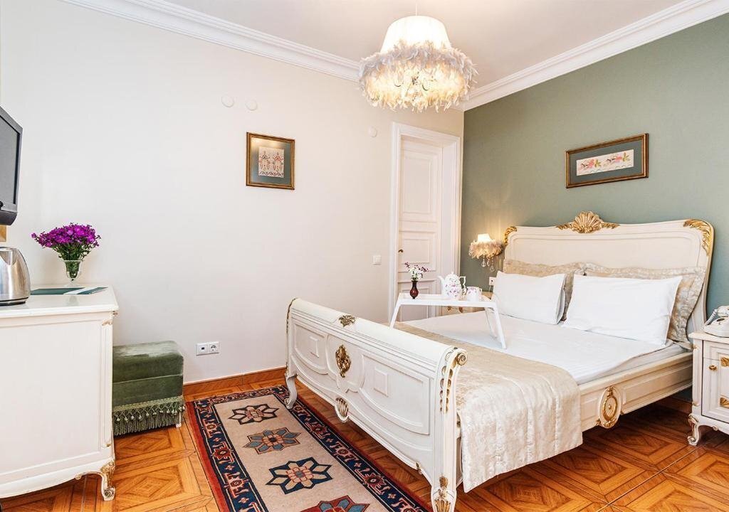 Фотография Hotel 1207 Sultanahmet (ex. 1207 Hotel, Hotel 1207 Special Class Sultanahmet, Alzer Hotel, Alzer Hotel Butik) 4*