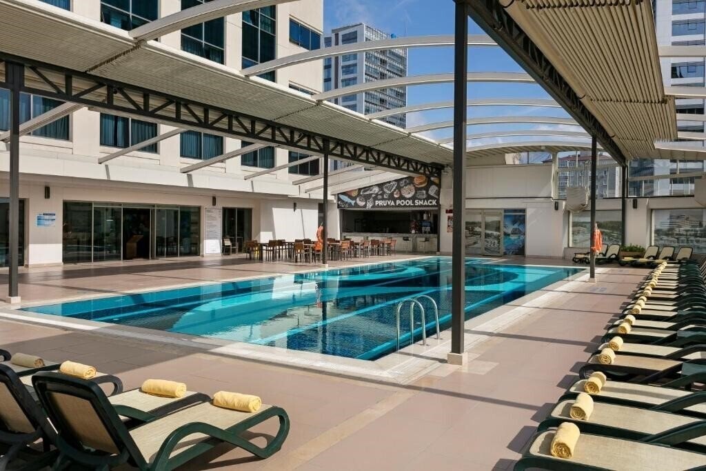 Titanic Business Bayrampasa 5* қонақ үйі