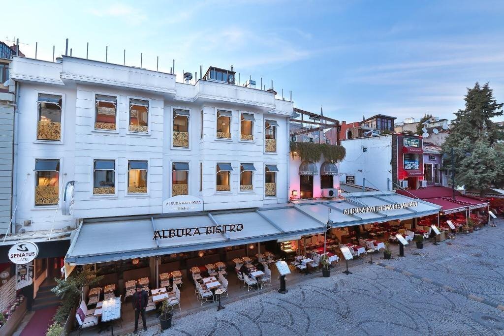 Отель Senatus 3*