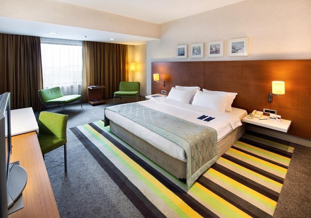 Radisson Blu Conference & Airport 5* суреті