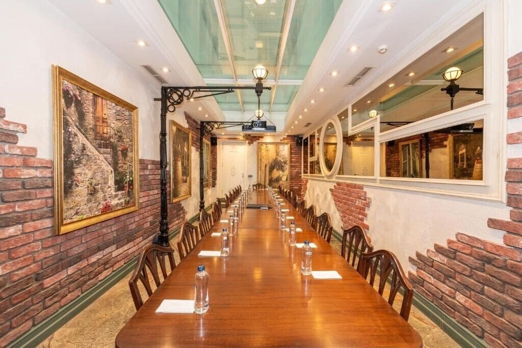 Изображение Pera Tulip Hotel (ex. Tulip by Molton Hotels, Tulip Pera) 4*