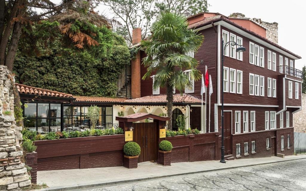 Отель Ishak Pasa Konagi 3*