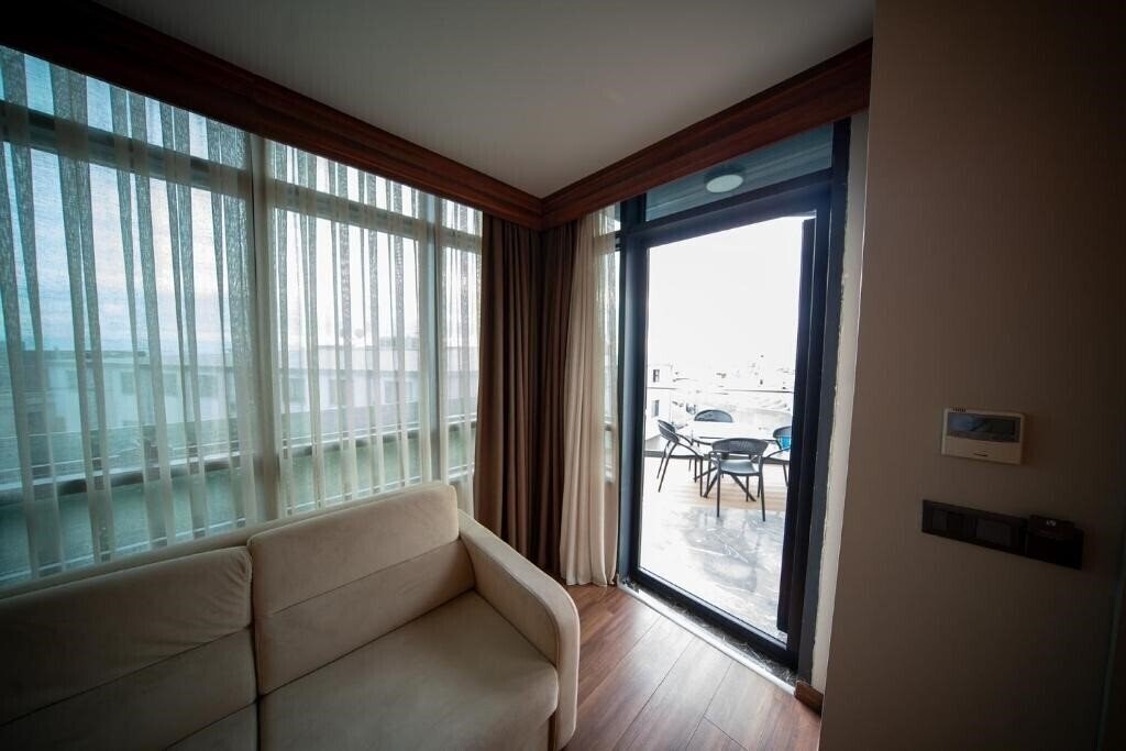 Изображение Golden Royal Hotel 4*