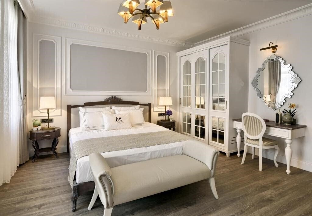 Картинка Mirrors Hotel 4*