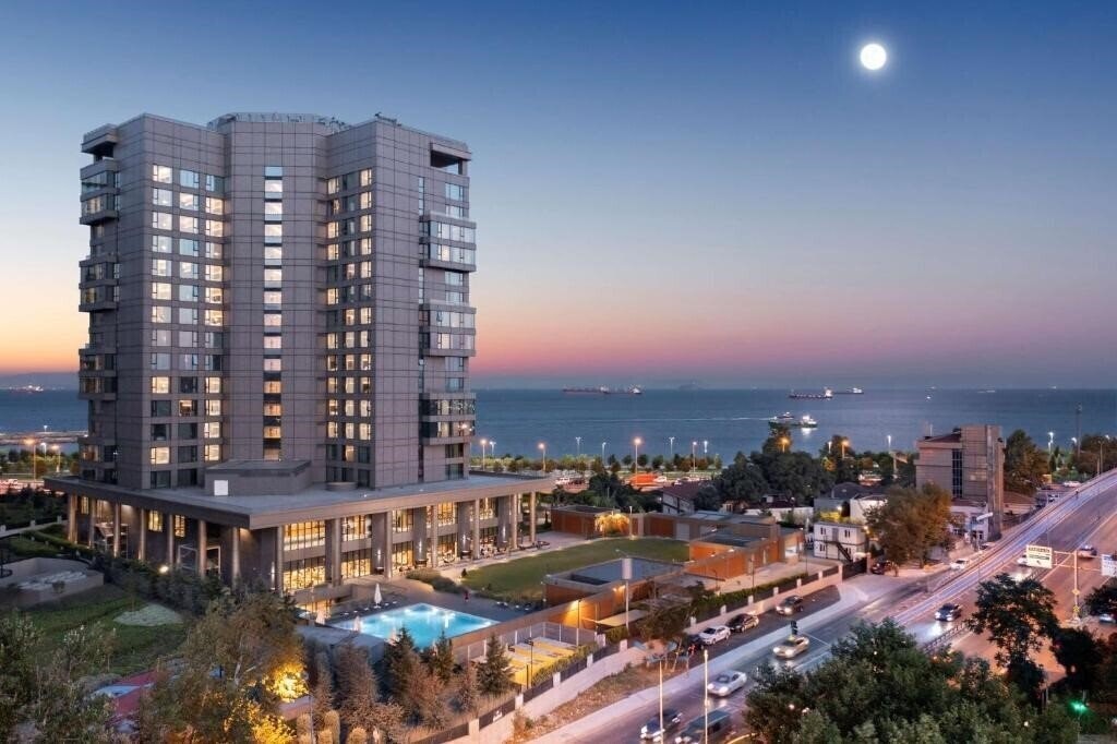 Отель Hilton Bakirkoy 5*