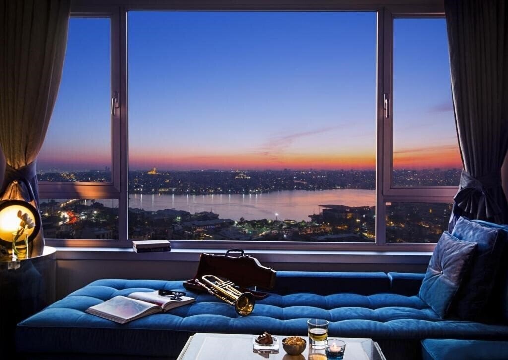 Отель The Marmara Pera 4*