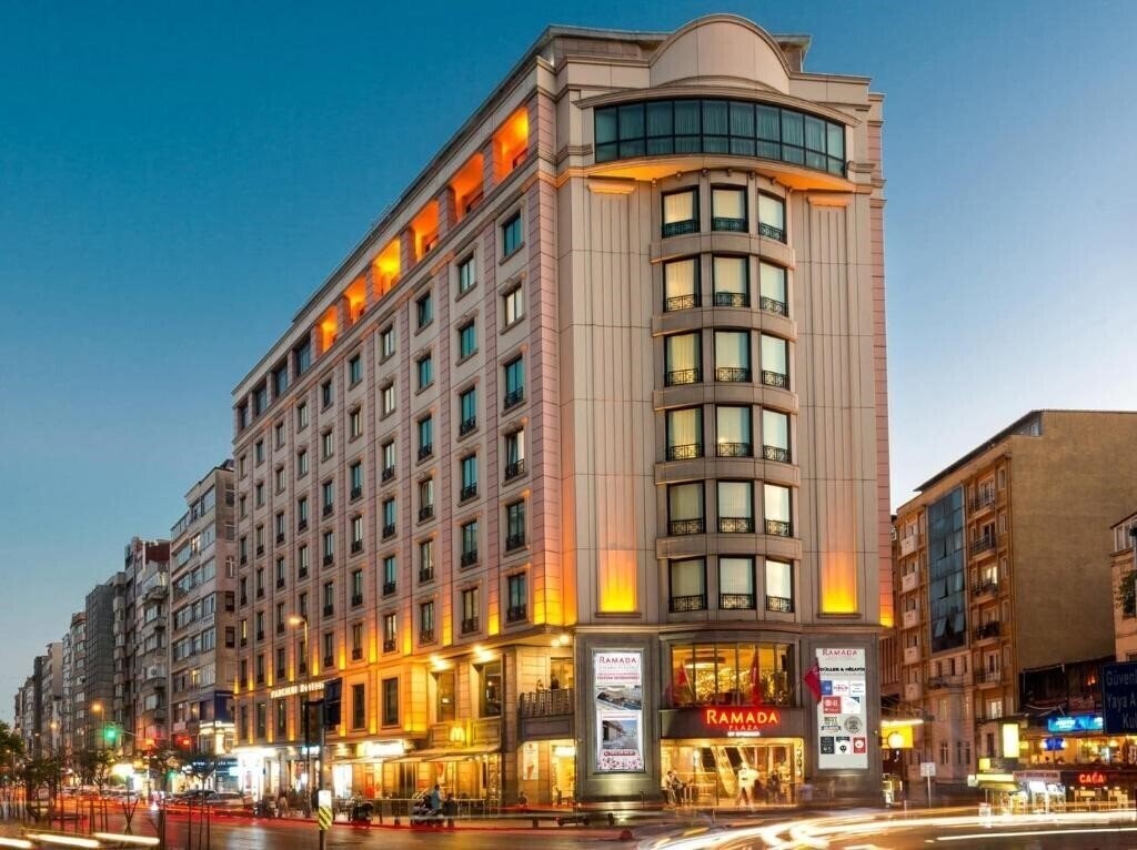Ramada Plaza Istanbul City Center Hotel 5* қонақ үйі